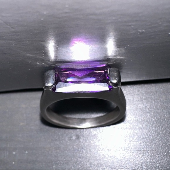 Purple gem ring - Picture 6 of 7